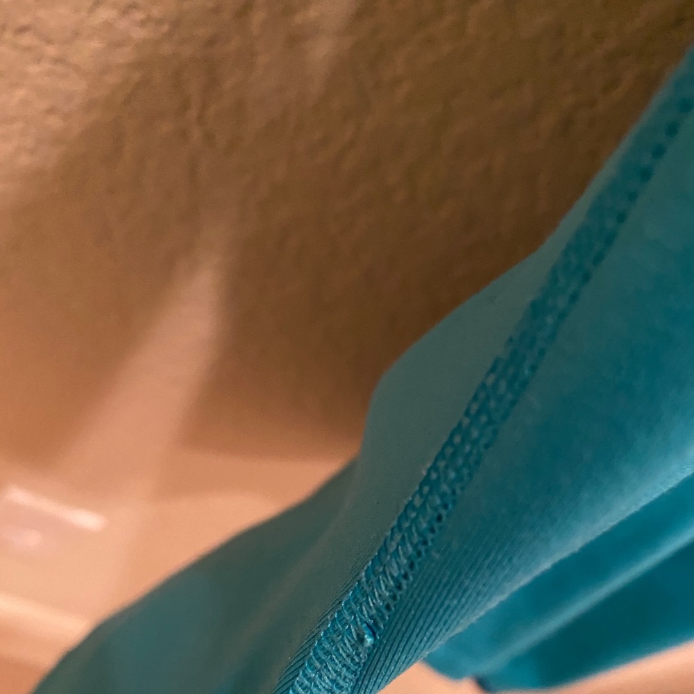 Lightly worn, half zip, turquoise Nike running top - Picture 10 of 10